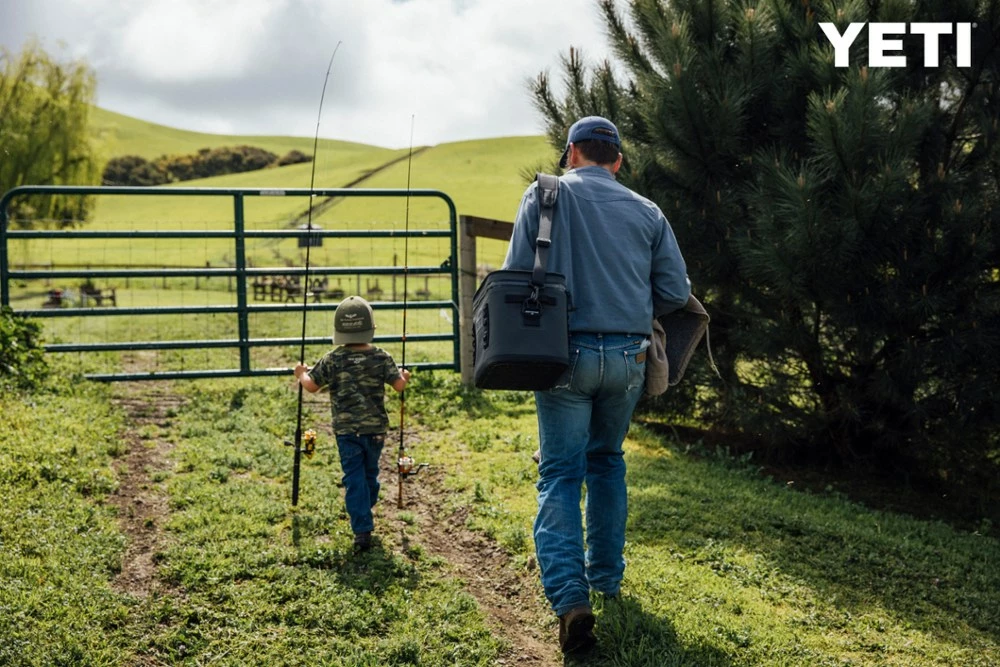 YETI Hopper Flip 18 Soft Cooler - Image 5