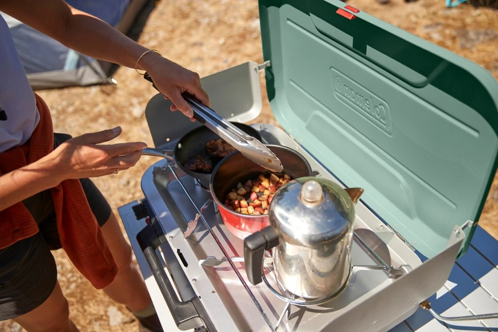 Coleman Cascade 328 3-Burner Camp Stove - Image 10